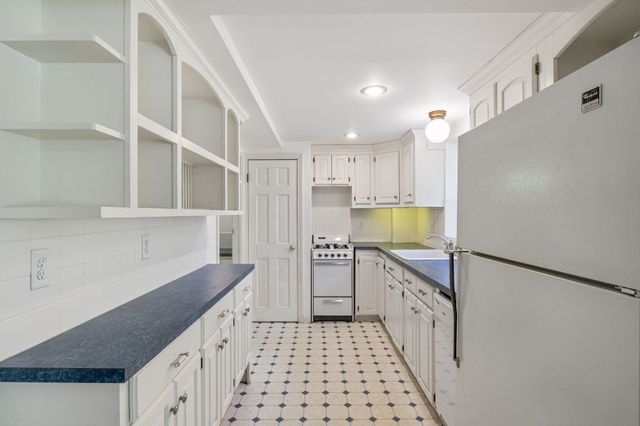 112 Gile Road, Nottingham, NH 03290