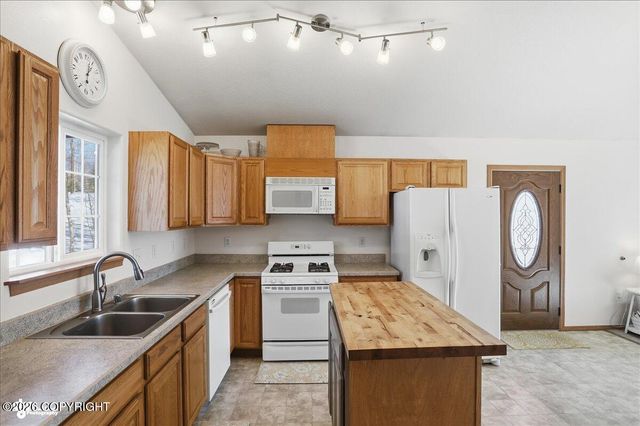 6990 W Windsor Drive, Wasilla, AK 99623