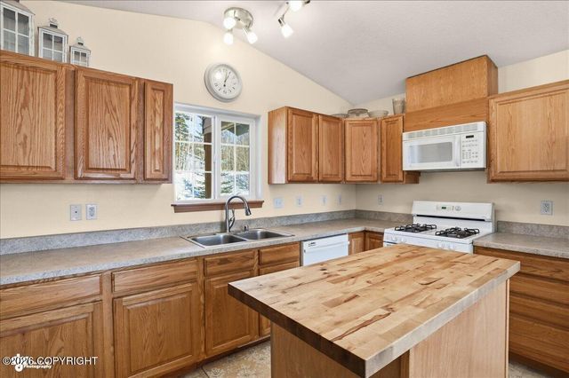 6990 W Windsor Drive, Wasilla, AK 99623