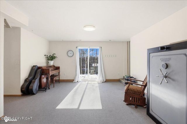 6990 W Windsor Drive, Wasilla, AK 99623