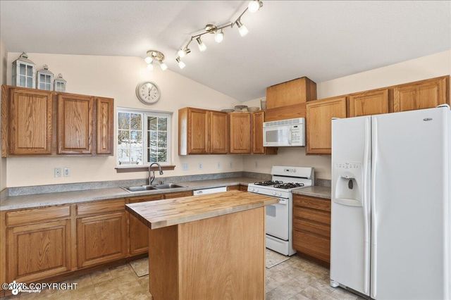 6990 W Windsor Drive, Wasilla, AK 99623