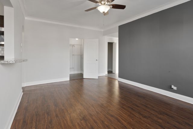 1608 W Sherwin Avenue 414, Chicago, IL 60626