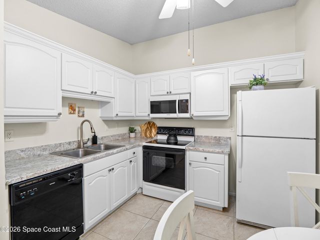 1445 Malibu Circle NE 107, Palm Bay, FL 32905