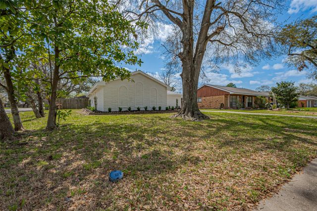 11603 Leader Street, Houston, TX 77072