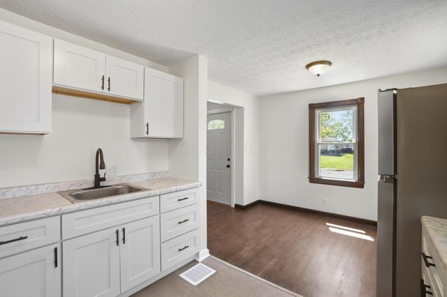 1988 E 5th Avenue, Columbus, OH 43219