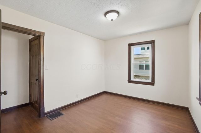 1988 E 5th Avenue, Columbus, OH 43219