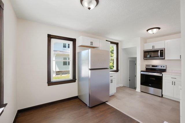 1988 E 5th Avenue, Columbus, OH 43219