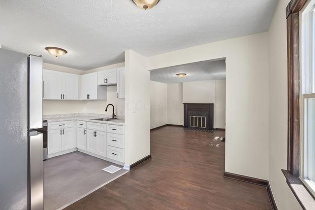 1988 E 5th Avenue, Columbus, OH 43219