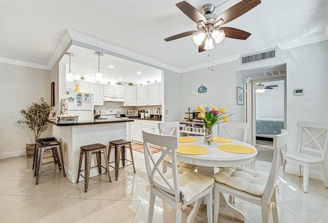 350 Tuscany G, Delray Beach, FL 33446