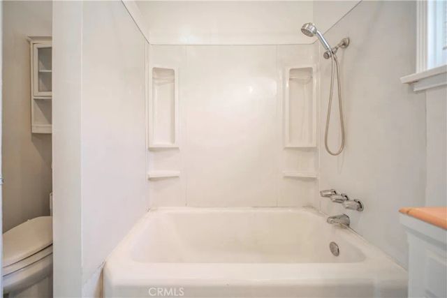 1048 simmons, East Los Angeles, CA 90022