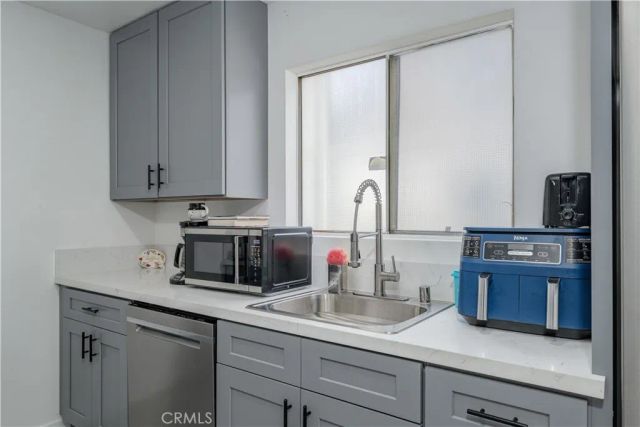 2803 S Fairview C, Santa Ana, CA 92704