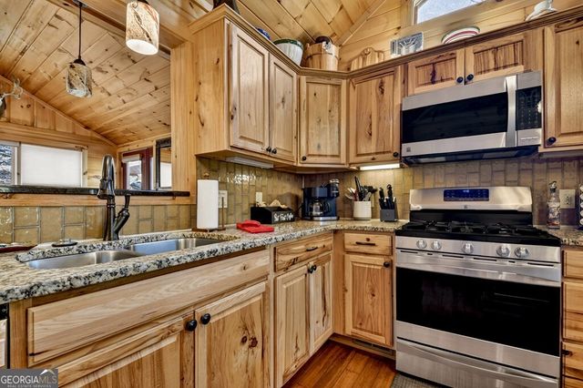 185 Locust Lane, Morganton, GA 30560