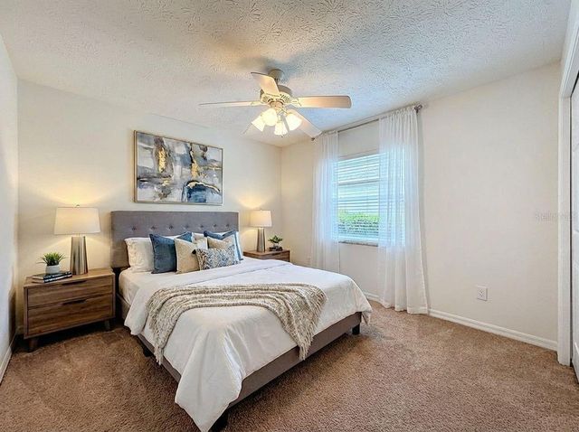 2414 BUCKHORN RUN DRIVE, Valrico, FL 33596