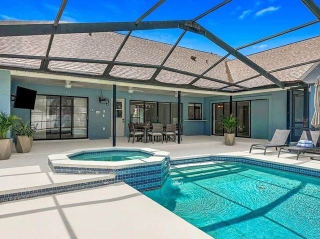 2414 BUCKHORN RUN DRIVE, Valrico, FL 33596