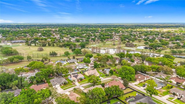 2414 BUCKHORN RUN DRIVE, Valrico, FL 33596