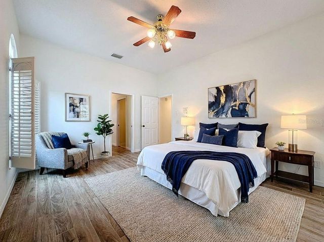 2414 BUCKHORN RUN DRIVE, Valrico, FL 33596