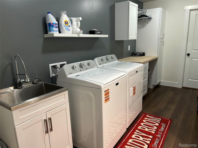 9642 Hummingbird Ct, Reynolds Township, MI 49329