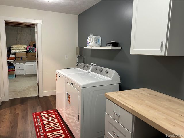 9642 Hummingbird Ct, Reynolds Township, MI 49329