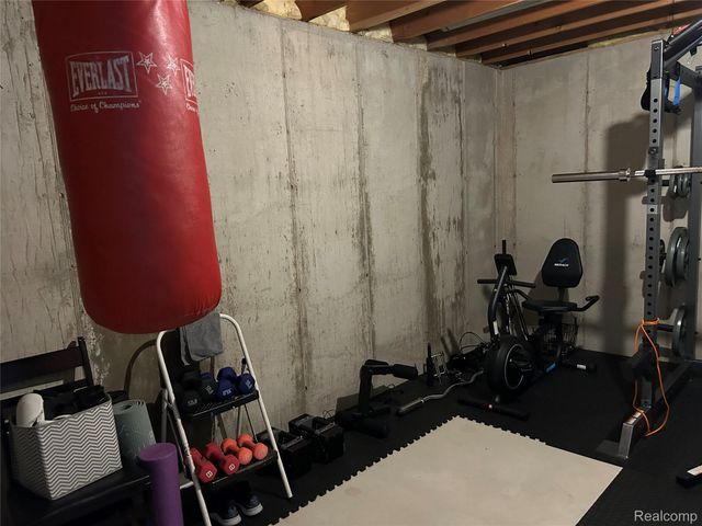 9642 Hummingbird Ct, Reynolds Township, MI 49329