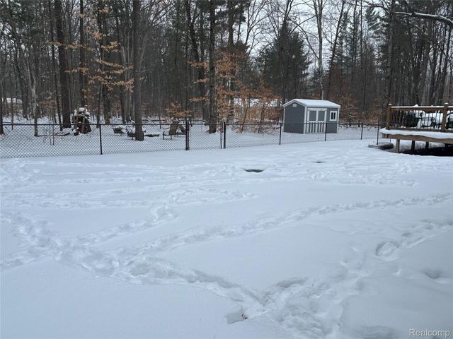 9642 Hummingbird Ct, Reynolds Township, MI 49329