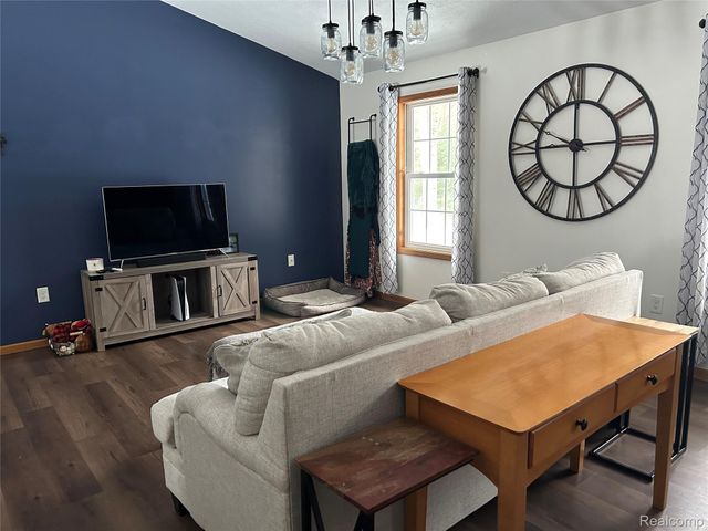 9642 Hummingbird Ct, Reynolds Township, MI 49329