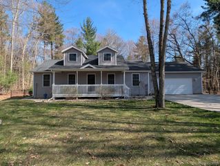 9642 Hummingbird Ct, Reynolds Township, MI 49329