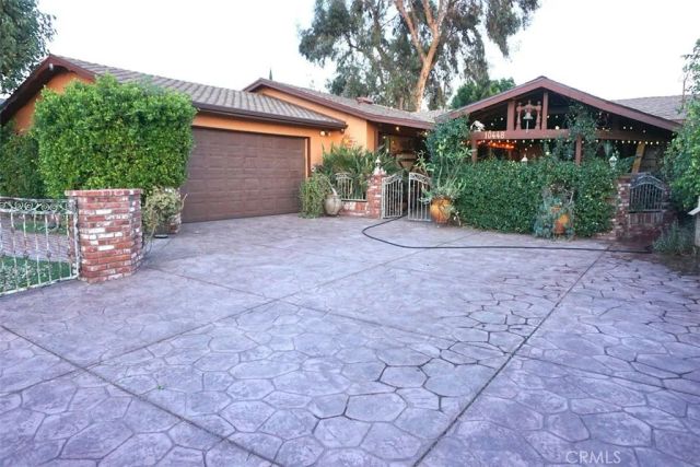 10448 Alabama, Chatsworth, CA 91311