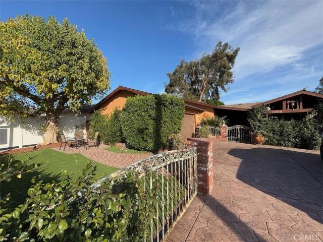 10448 Alabama, Chatsworth, CA 91311