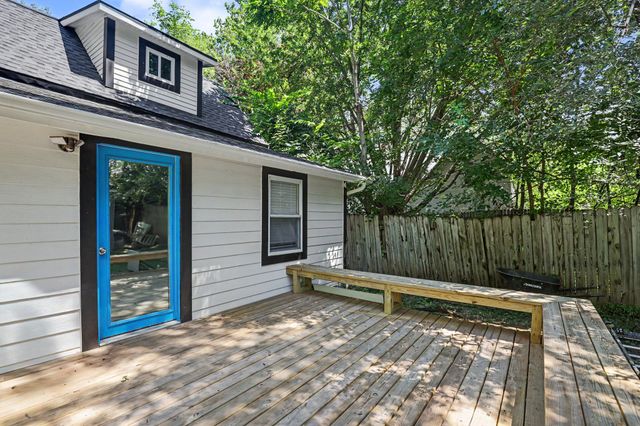 1413 E Vine Street, Des Moines, IA 50316