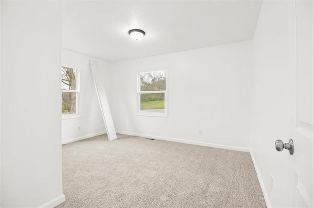 11800 Henry Street, Sugar Creek, MO 64054