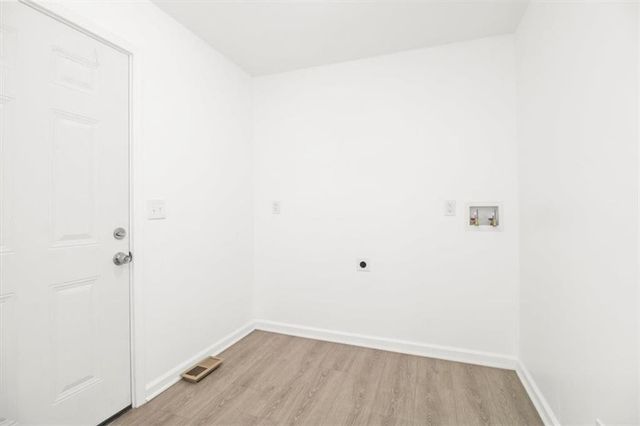 11800 Henry Street, Sugar Creek, MO 64054