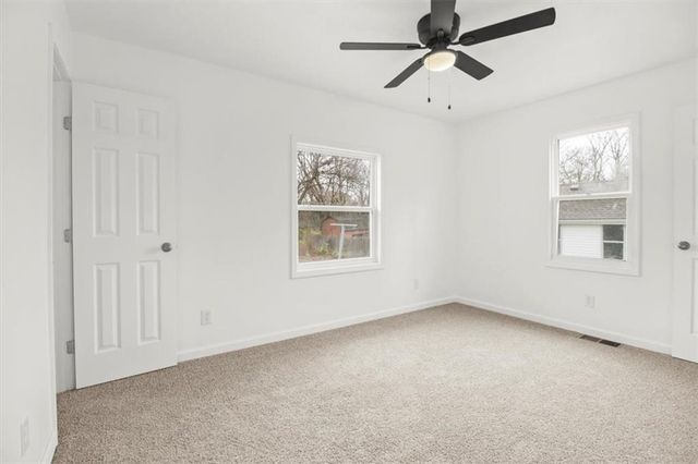 11800 Henry Street, Sugar Creek, MO 64054