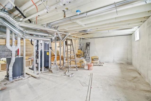 11800 Henry Street, Sugar Creek, MO 64054