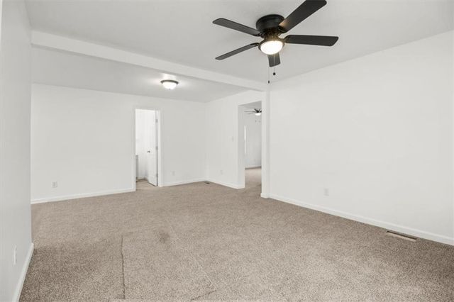 11800 Henry Street, Sugar Creek, MO 64054