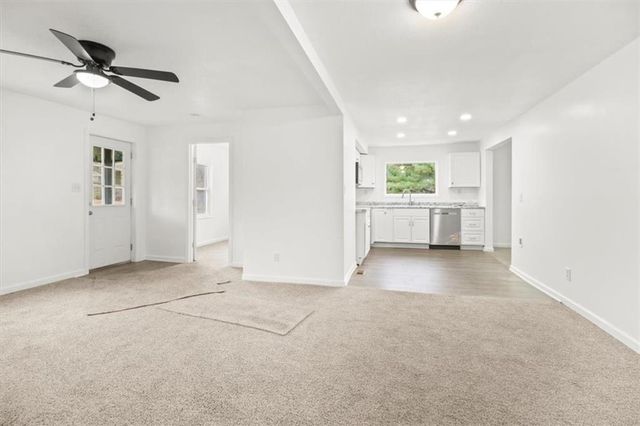 11800 Henry Street, Sugar Creek, MO 64054