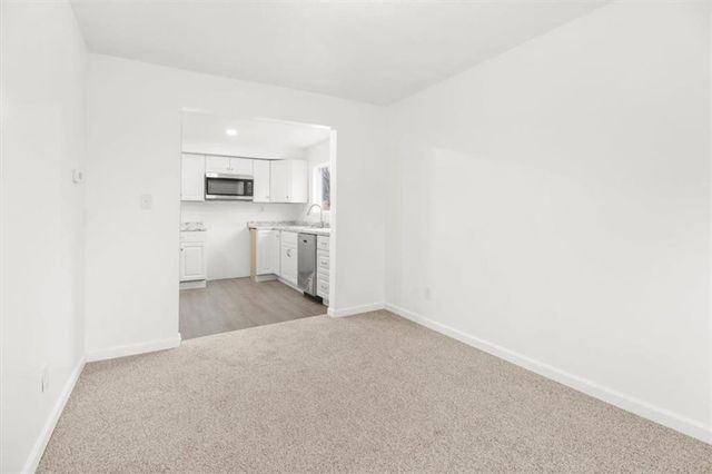 11800 Henry Street, Sugar Creek, MO 64054