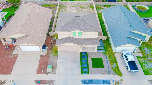 10653 Silvercloud Dr Drive, El Paso, TX 79924