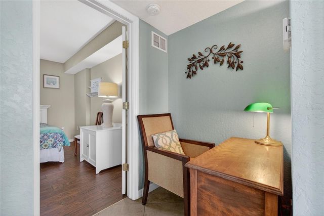 445 HAMDEN DRIVE 405, Clearwater Beach, FL 33767