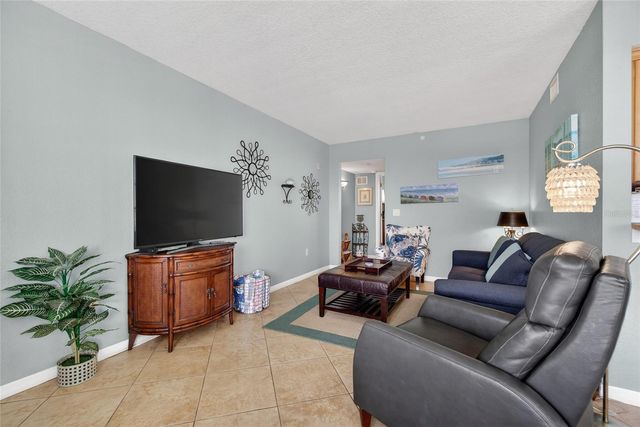 445 HAMDEN DRIVE 405, Clearwater Beach, FL 33767