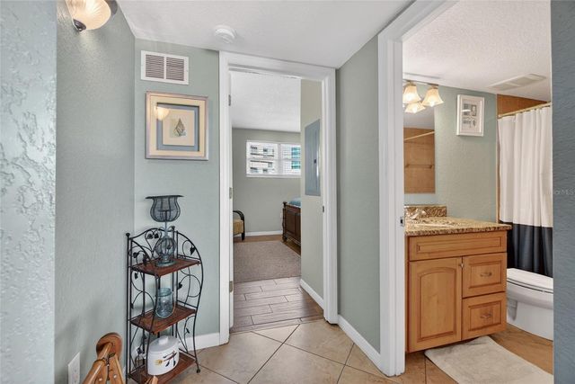 445 HAMDEN DRIVE 405, Clearwater Beach, FL 33767