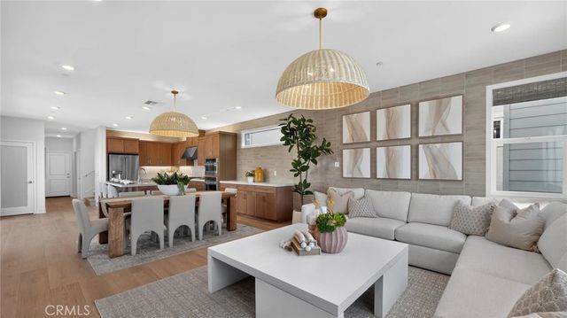 324 Bracken, Irvine, CA 92618