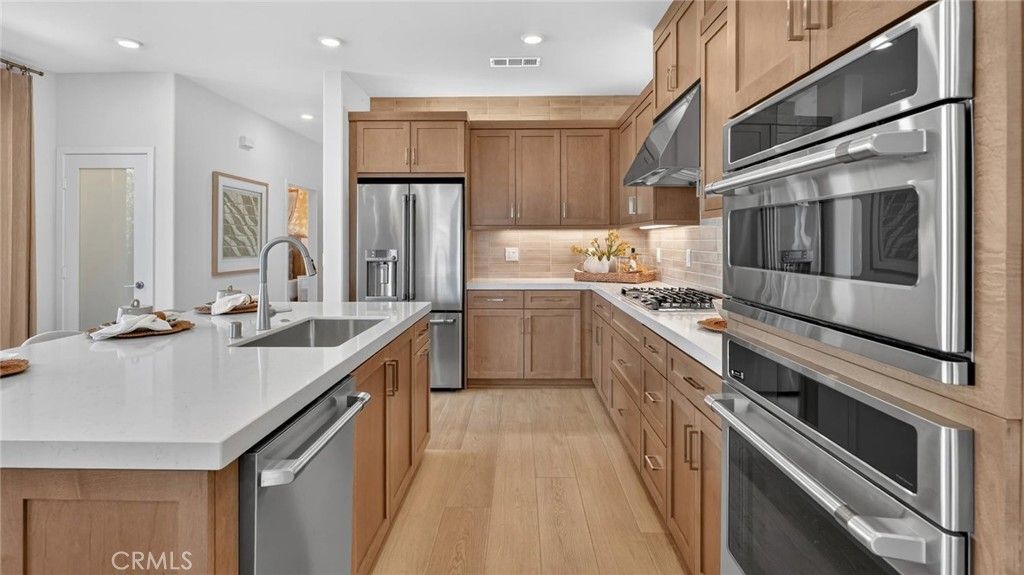 324 Bracken, Irvine, CA 92618 — photo 3