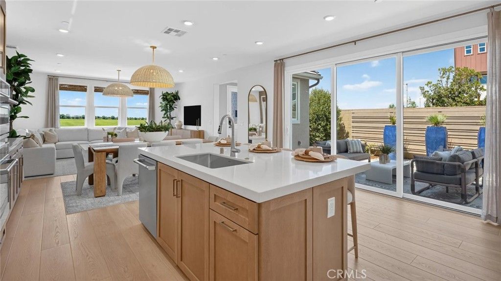 324 Bracken, Irvine, CA 92618 — photo 4