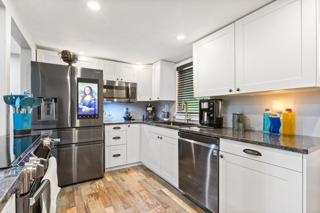 59 Tom Turkey Circle, Branson West, MO 65737