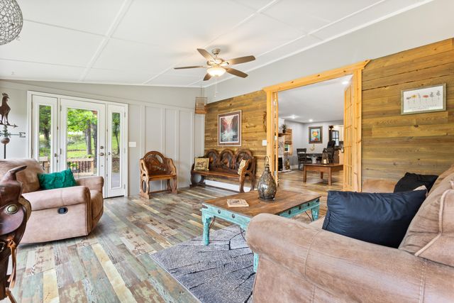 59 Tom Turkey Circle, Branson West, MO 65737