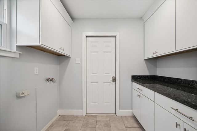 9407 Meadowbriar Lane, Houston, TX 77063