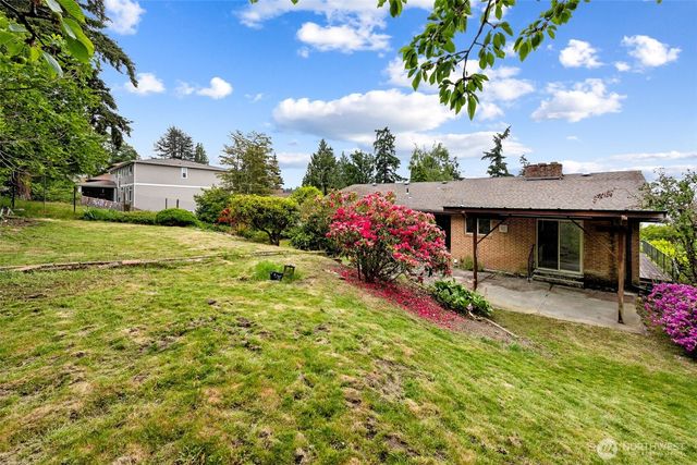 9510 Lake Washington Boulevard NE, Bellevue, WA 98004