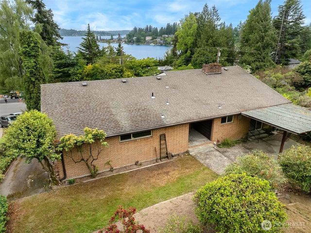 9510 Lake Washington Boulevard NE, Bellevue, WA 98004