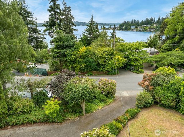 9510 Lake Washington Boulevard NE, Bellevue, WA 98004