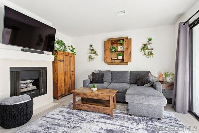 13330 Caminito Ciera 17, San Diego, CA 92129